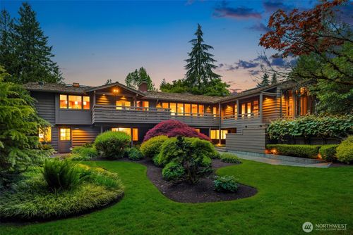 2420 82nd Ave Ne, Medina, WA, 98039-1510 | Card Image
