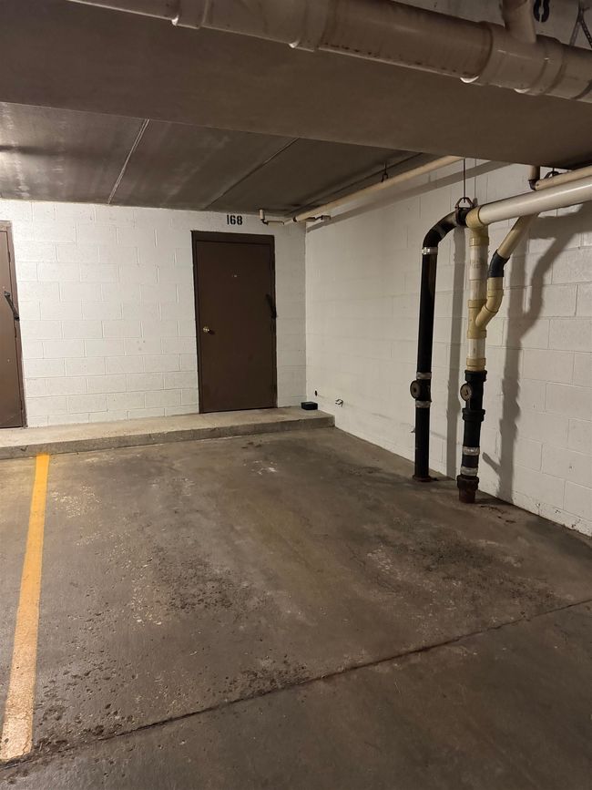 UNIT-168 - 2470 W Good Hope Rd, Condo with 1 bedrooms, 1 bathrooms and null parking in GLENDALE WI | Image 25