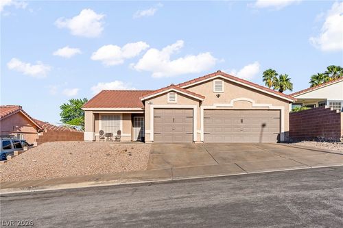 104 Iridescent St, Henderson, NV, 89012-5479 | Card Image