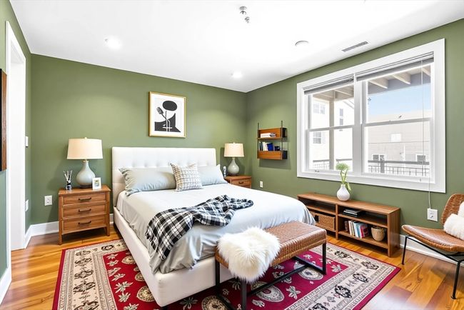 UNIT-2 - 112 W 9 Th St, Condo with 3 bedrooms, 2 bathrooms and 1 parking in Boston MA | Image 11