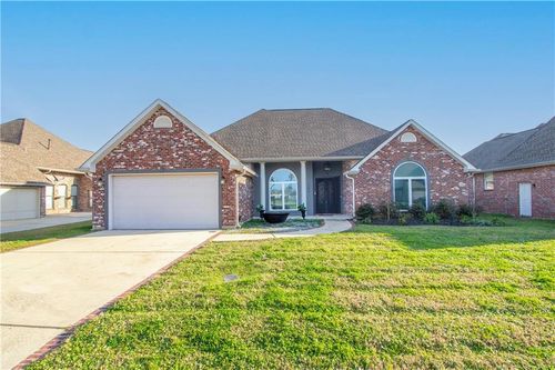 104 Oxbow Dr, La Place, LA, 70068-7128 | Card Image