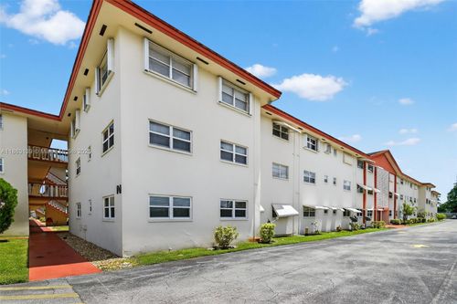 apt-n315-5300 Washington St, Hollywood, FL, 33021-7787 | Card Image