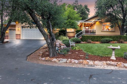 16911 Spruce Grove Rd, Hidden Valley Lake, CA, 95467-8433 | Card Image
