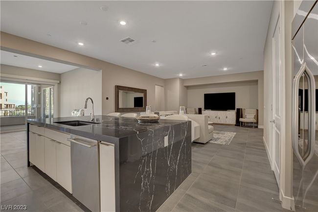 UNIT-201 - 9140 Las Manaitas Ave, Condo with 3 bedrooms, 3 bathrooms and null parking in Las Vegas NV | Image 13