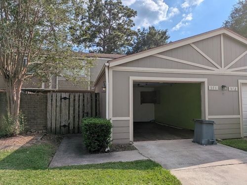 574 Georgetown, Beaumont, TX, 77707 | Card Image