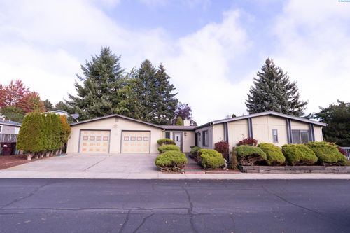 120 Nw Parkwood Blvd, Pullman, WA, 99163-2857 | Card Image