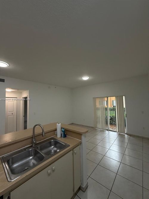 8-7280 Nw 114th Ave, Doral, FL, 33178-5580 | Card Image