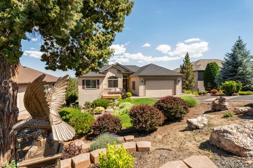 1036 Niagara Falls Dr, Redmond, OR, 97756-7336 | Card Image