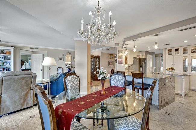 APT-2-3 - 5051 N Highway A1a, House attached with 4 bedrooms, 4 bathrooms and null parking in Hutchinson Island FL | Image 8