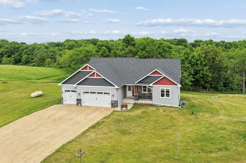 140 Hillcrest Ct, Glenwood City, WI, 54013-7500 | Card Image