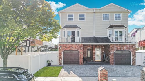 168 Cotter Ave, Staten Island, NY, 10306-1184 | Card Image