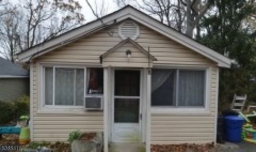 8 Cornell Way, Hopatcong, NJ, 07843-1205 | Card Image