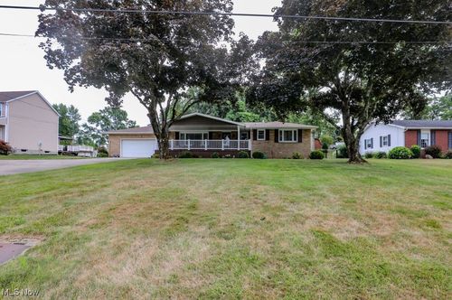 1226 Doralee Dr, Mogadore, OH, 44260-9737 | Card Image