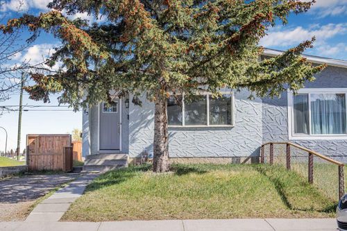 183 Penbrooke Close Se, Calgary, AB, T2A3N9 | Card Image