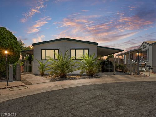 5329 Ocala Ln, Las Vegas, NV, 89122-4042 | Card Image