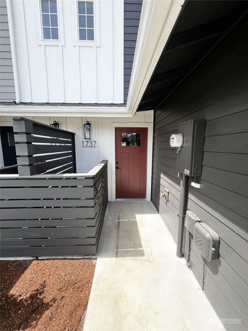 1737 Sunup Loop, Bellingham, WA, 98226-8289 | Card Image
