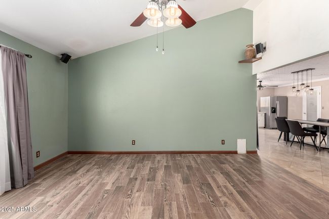9714 N 55 Th Dr, House other with 3 bedrooms, 2 bathrooms and null parking in Glendale AZ | Image 7