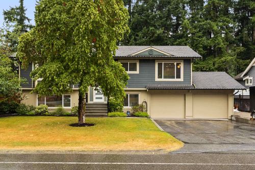 4059 207 St, Langley, BC, V3A2E2 | Card Image