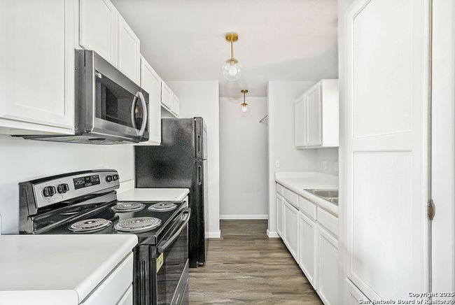 12215 - 12215 Stoney Xing, Townhouse with 3 bedrooms, 3 bathrooms and null parking in San Antonio TX | Image 7