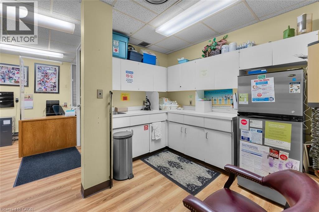 Commercial Sale in Niagara Falls 5