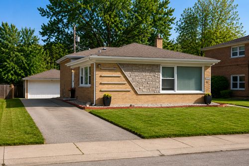 1029 Riverview Dr, South Holland, IL, 60473-1758 | Card Image