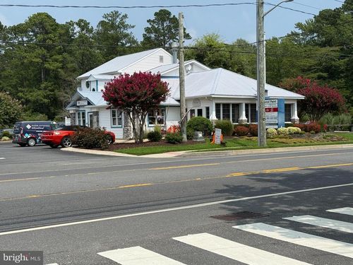 111 Atlantic Ave, OCEAN VIEW, DE, 19970-9166 | Card Image