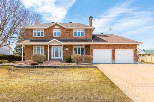 657 Ste Anne St, Casselman, ON, K0A1M0 | Card Image