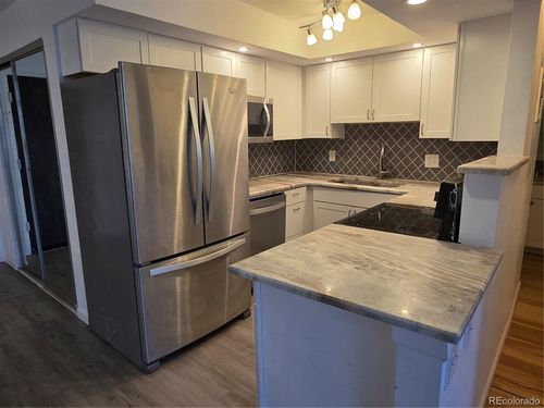 apt-608-2 Adams St, Denver, CO, 80206-5723 | Card Image