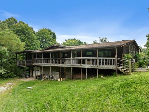 135 Snowy Ln, Moundsville, WV, 26041-5185 | Card Image