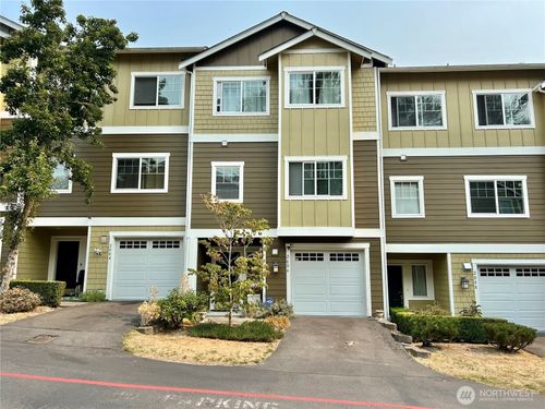 2006 112th St Sw, Everett, WA, 98204-3779 | Card Image