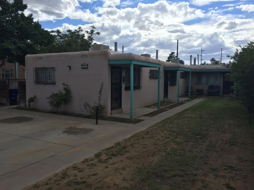 427 Stanford Dr Se, Albuquerque, NM, 87106-3568 | Card Image