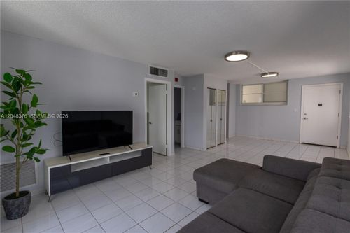 7l-1750 James Ave, Miami Beach, FL, 33139-7537 | Card Image