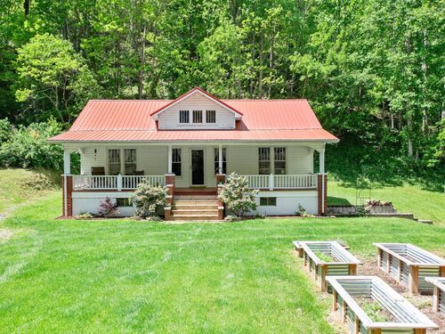 4685 Nc 197, Green Mountain, NC, 28740-7706 | Card Image