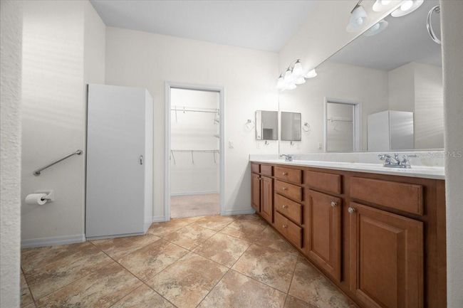 8640 Sw 83 Rd Loop, House other with 3 bedrooms, 2 bathrooms and null parking in OCALA FL | Image 28