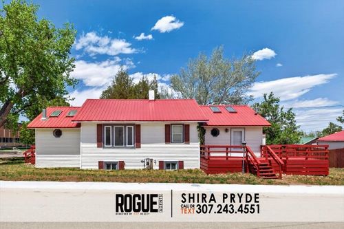 658 3rd St, Glenrock, WY, 82637-5027 | Card Image