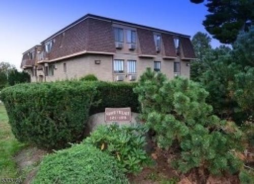 apt-10-123 Grove St, Clifton, NJ, 07013-1584 | Card Image