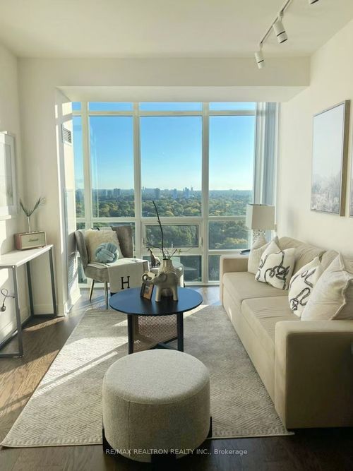 2306-825 Church St, Toronto, ON, M4W3Z4 | Card Image