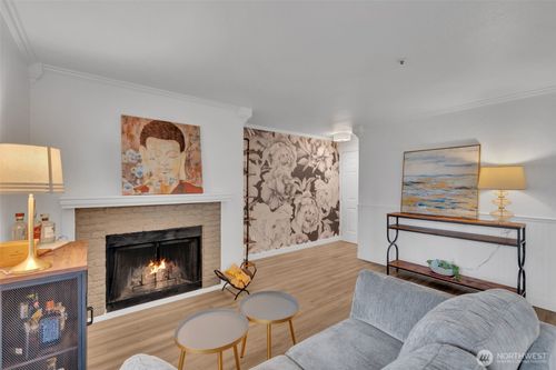 h126-19230 Forest Park Drive Ne, Lake Forest Park, WA, 98155 | Card Image