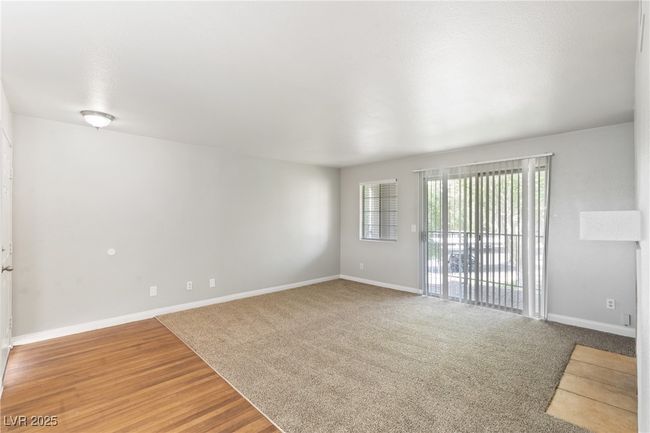 2061 - 2750 S Durango Dr, Condo with 3 bedrooms, 2 bathrooms and null parking in Las Vegas NV | Image 4