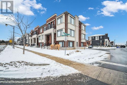 95 Crimson Forest Dr, Maple, ON, L6A5C6 | Card Image