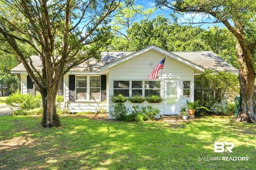 17733 Old Fort Morgan Trl, Gulf Shores, AL, 36542-4029 | Card Image