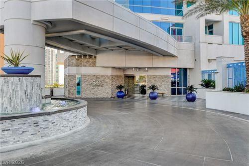 2607-2700 Las Vegas Blvd, Las Vegas, NV, 89109-1166 | Card Image