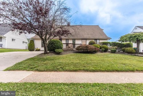23 Begonia Ln, LEVITTOWN, PA, 19054-2103 | Card Image