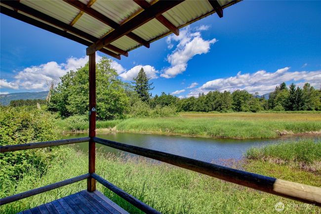 Deck view of cabin/bungalow | Image 29