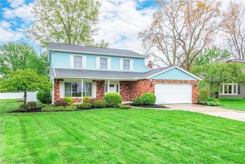 24795 Framingham Dr, Westlake, OH, 44145-4907 | Card Image