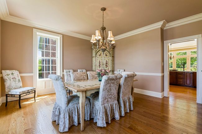 Formal Dining Room | Image 31