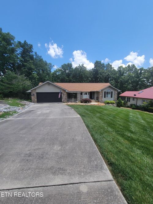 456 Snead Dr, Crossville, TN, 38558-8711 | Card Image
