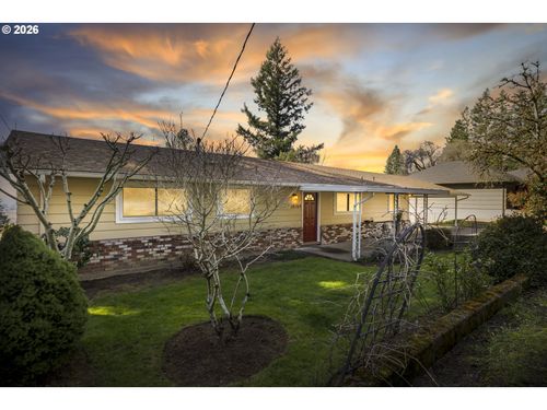 10105 Se 96th Ave, Happy Valley, OR, 97086-7202 | Card Image