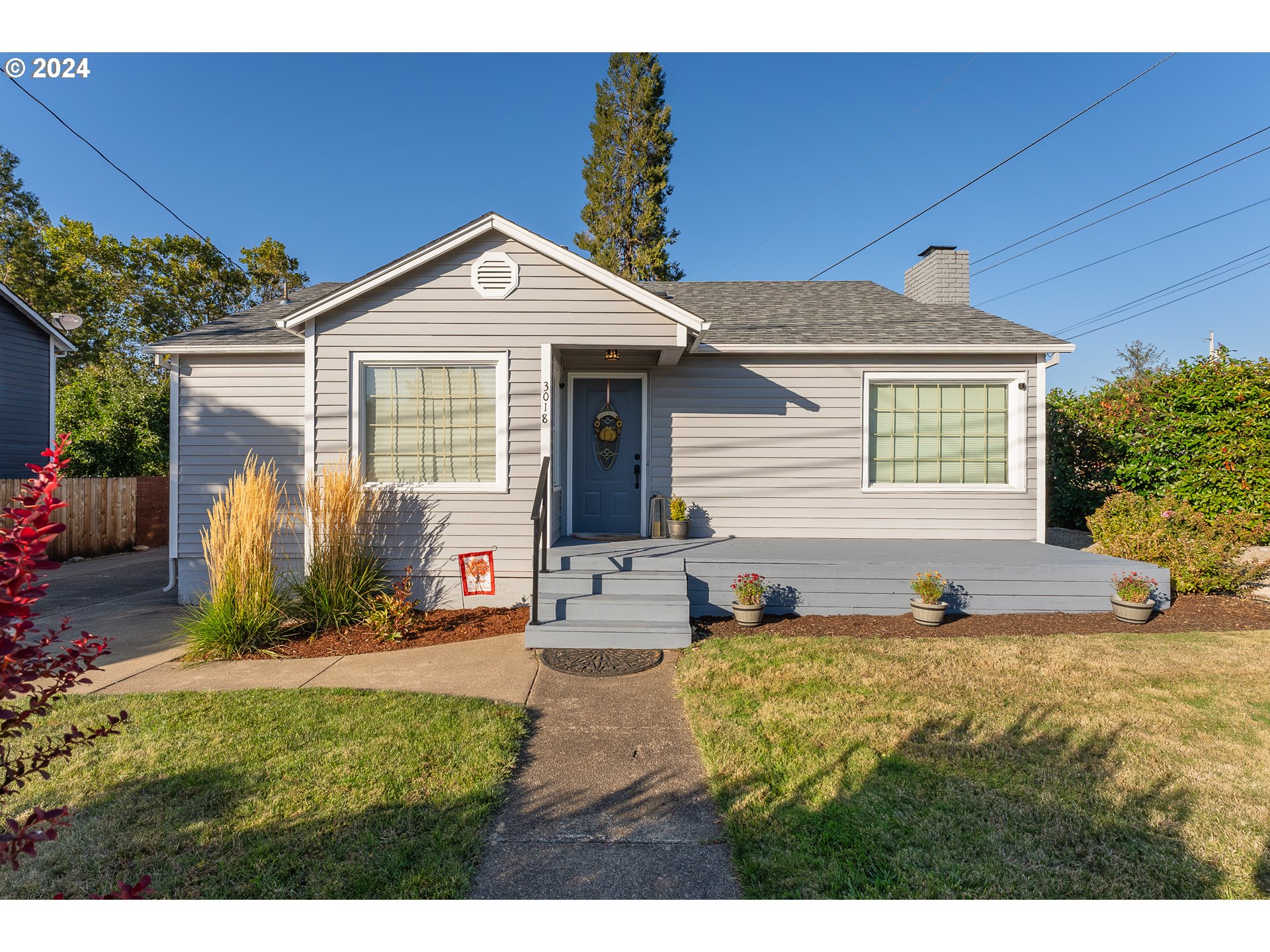 Sherwood Ave, Roseburg, OR 97471