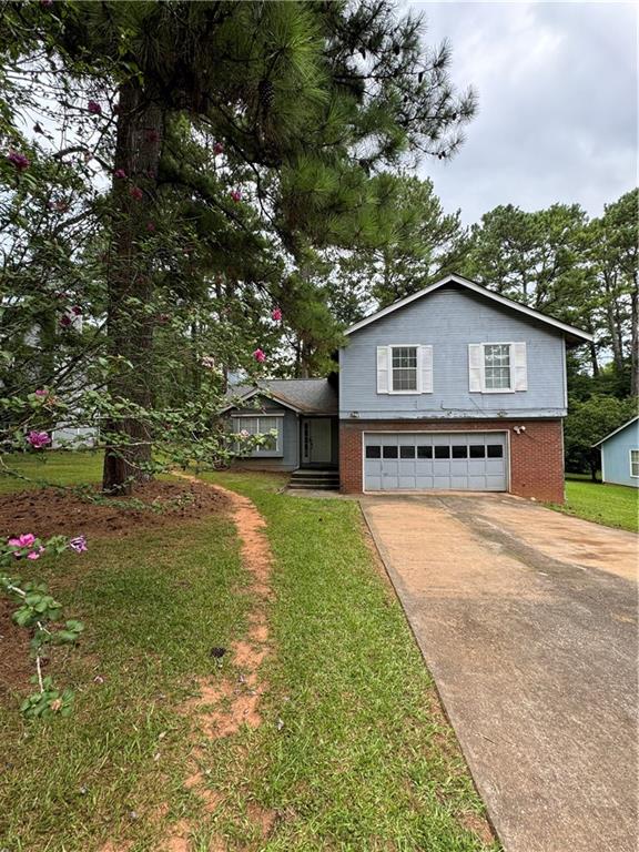 Blue Heron Dr, Jonesboro, GA 30238